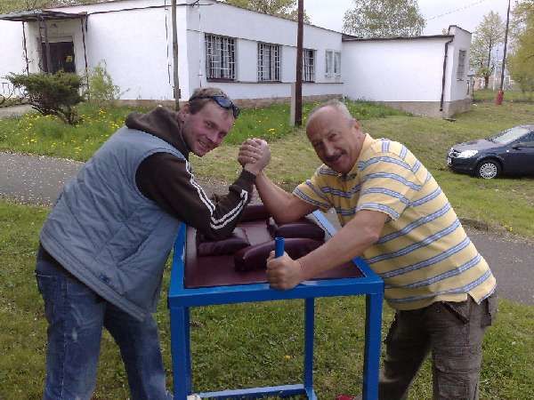 ARMWRESTLING