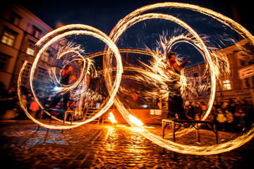 FIRE HITS - Chůdadlo 