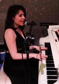 Aru Andrea Ruilova-Barzola (Ecuador)