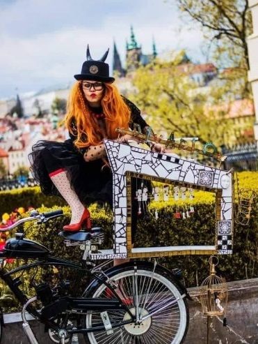 Madam Bicykloutka - Babšule