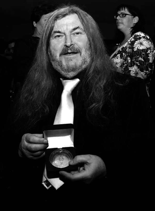 BOŽSKÝ RINGO
