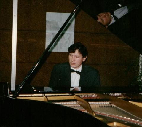 FRIČ Roman - klavír
