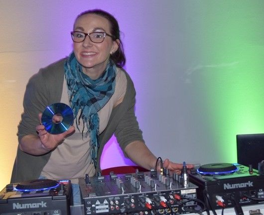 DJ VOSA – Veronika Vosáhlová